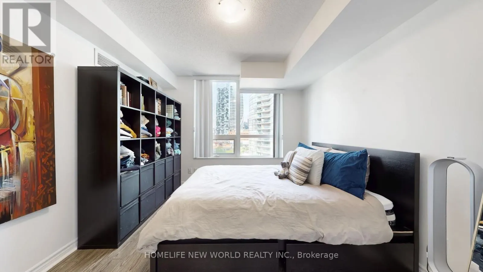 1222 - 25 LOWER SIMCOE STREET