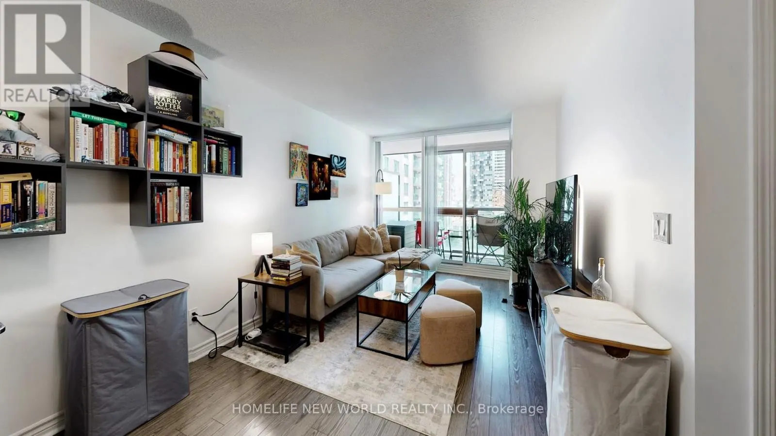 1222 - 25 LOWER SIMCOE STREET