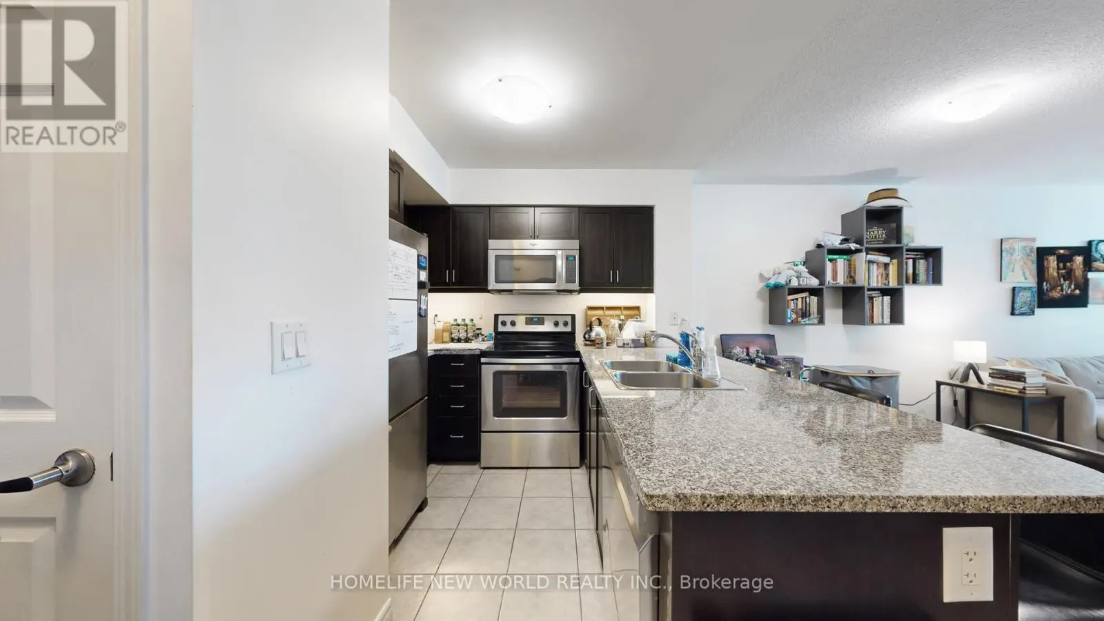 1222 - 25 LOWER SIMCOE STREET