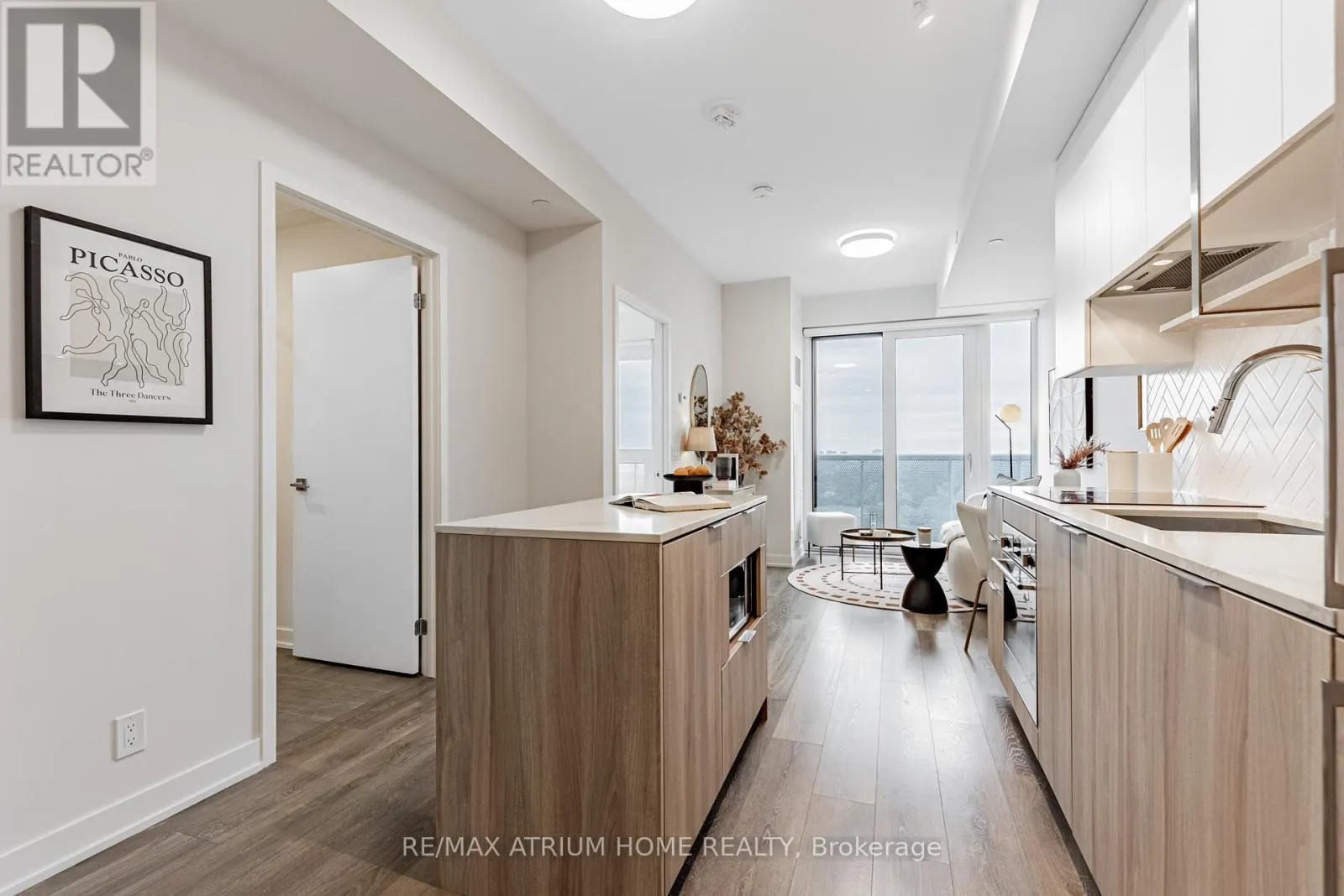 2509 - 15 HOLMES AVENUE