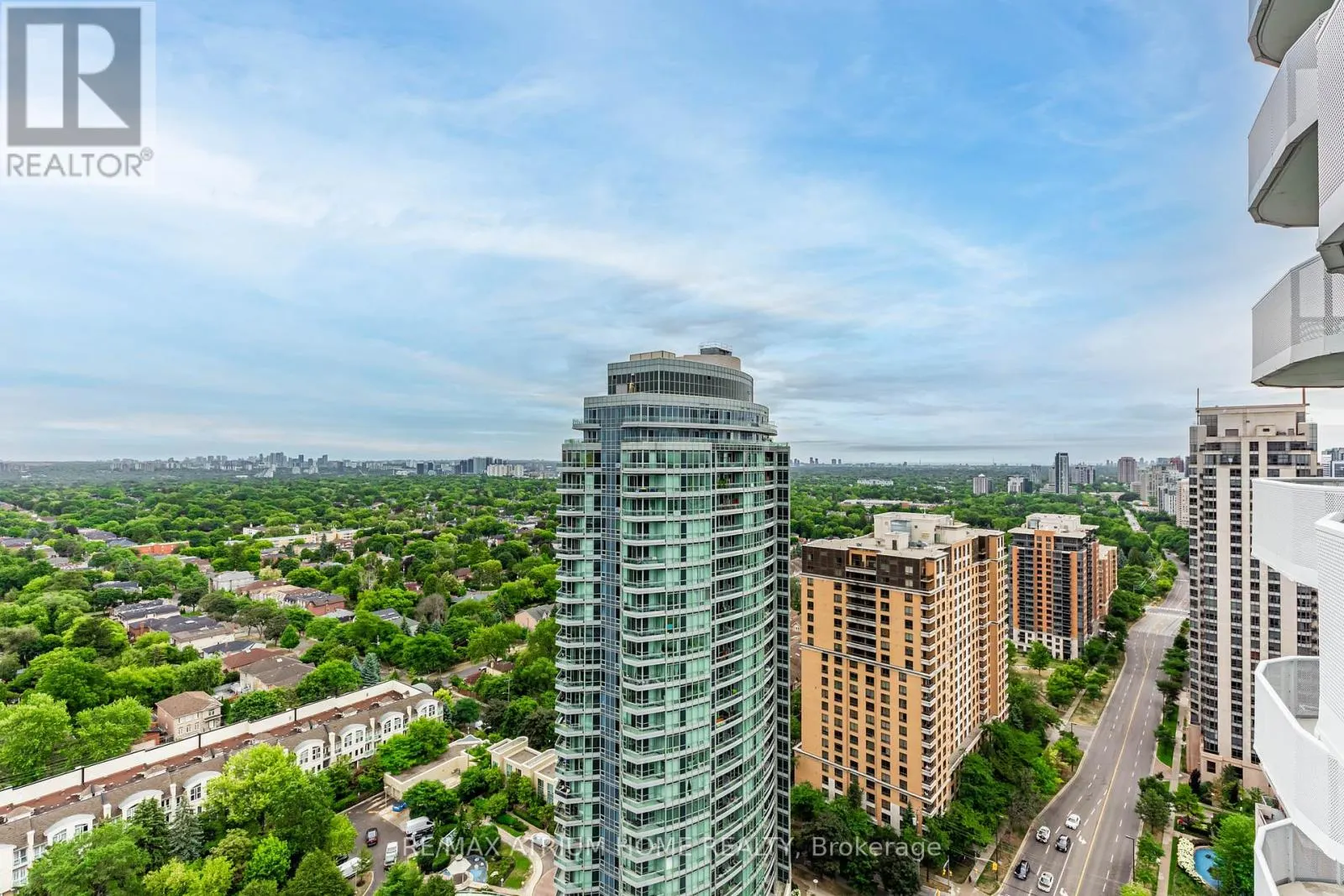 2509 - 15 HOLMES AVENUE