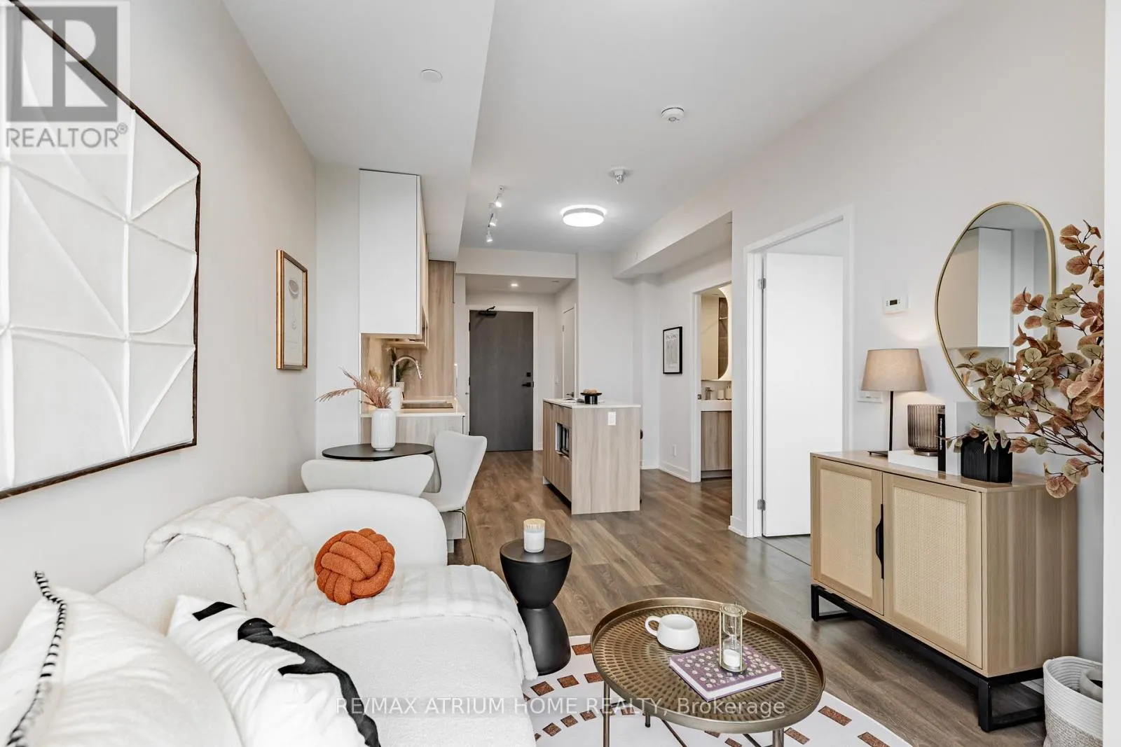 2509 - 15 HOLMES AVENUE