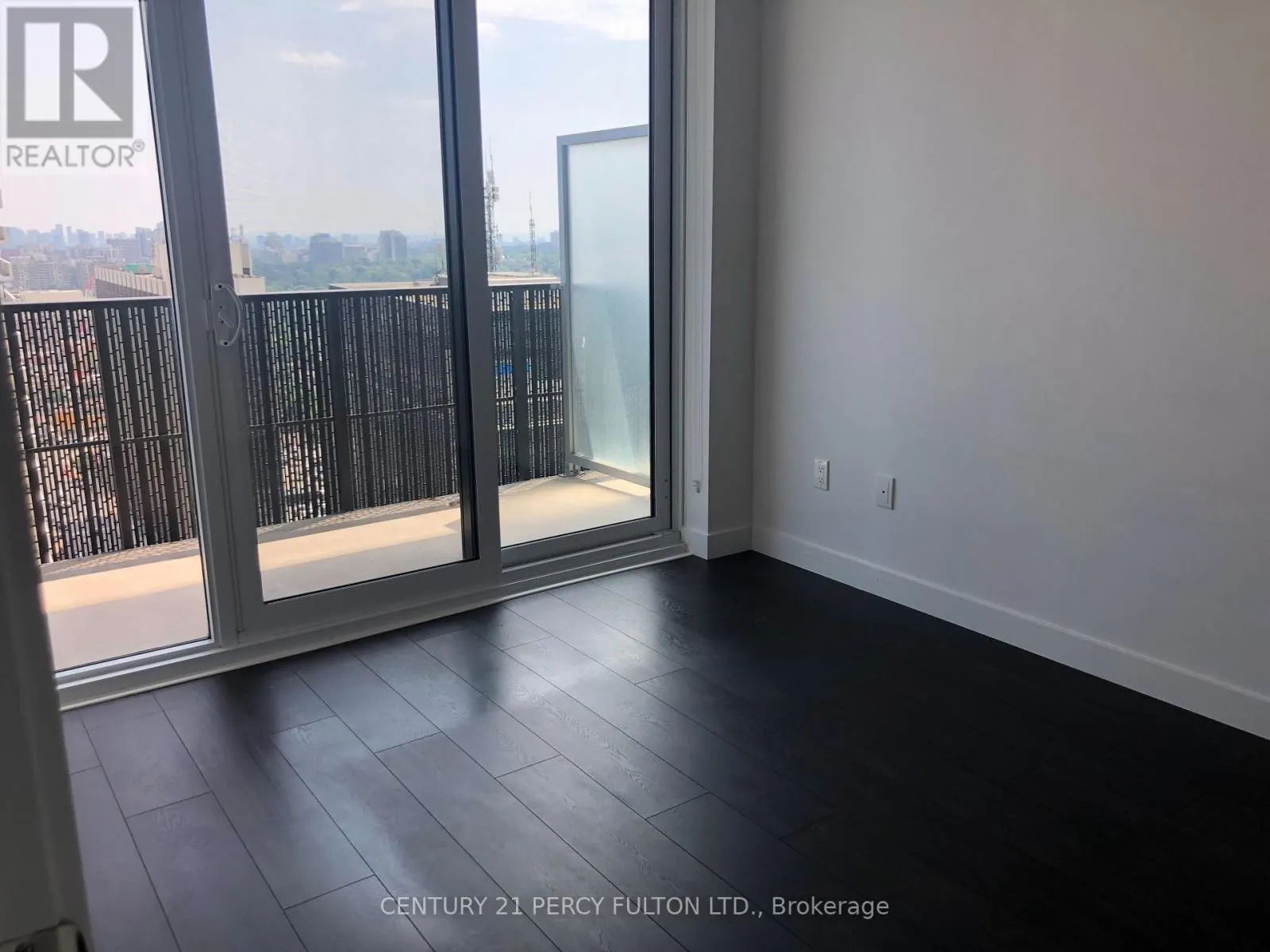 2001 - 8 EGLINTON AVENUE E