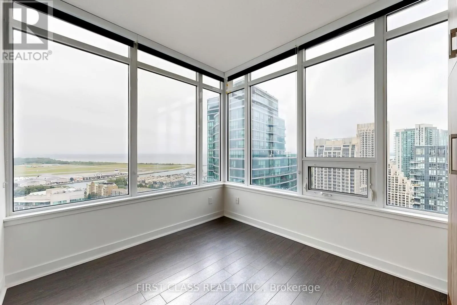 3012 - 19 BATHURST STREET