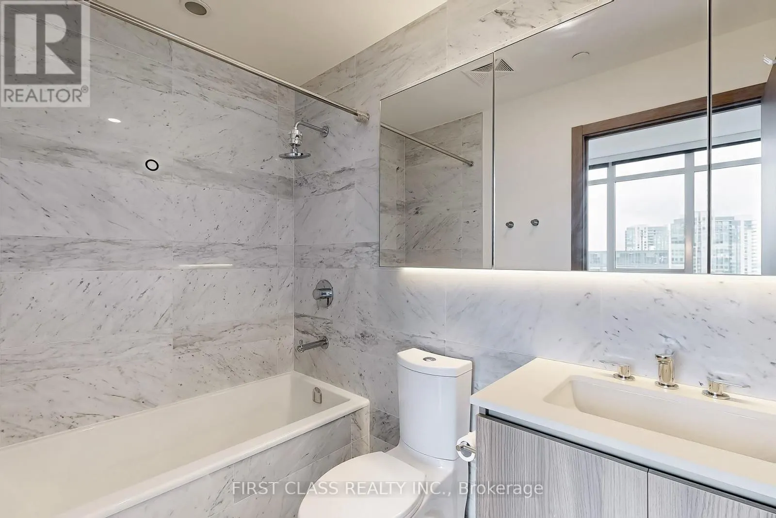 3012 - 19 BATHURST STREET