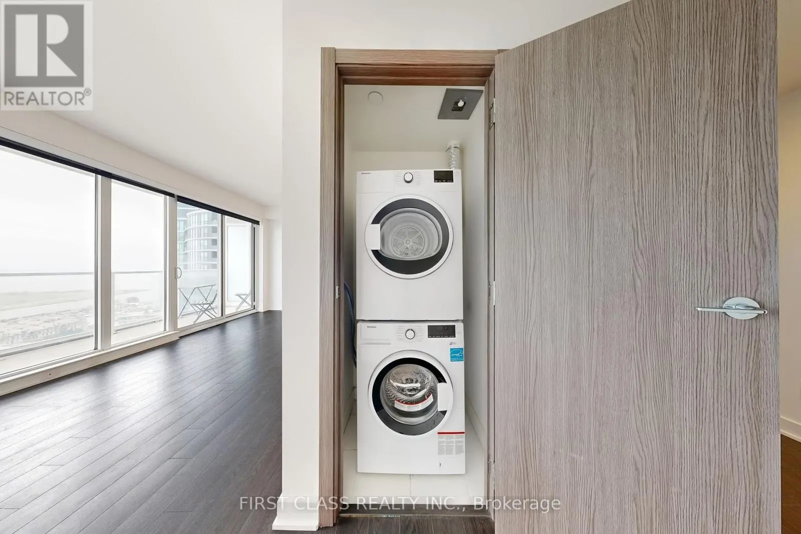 3012 - 19 BATHURST STREET