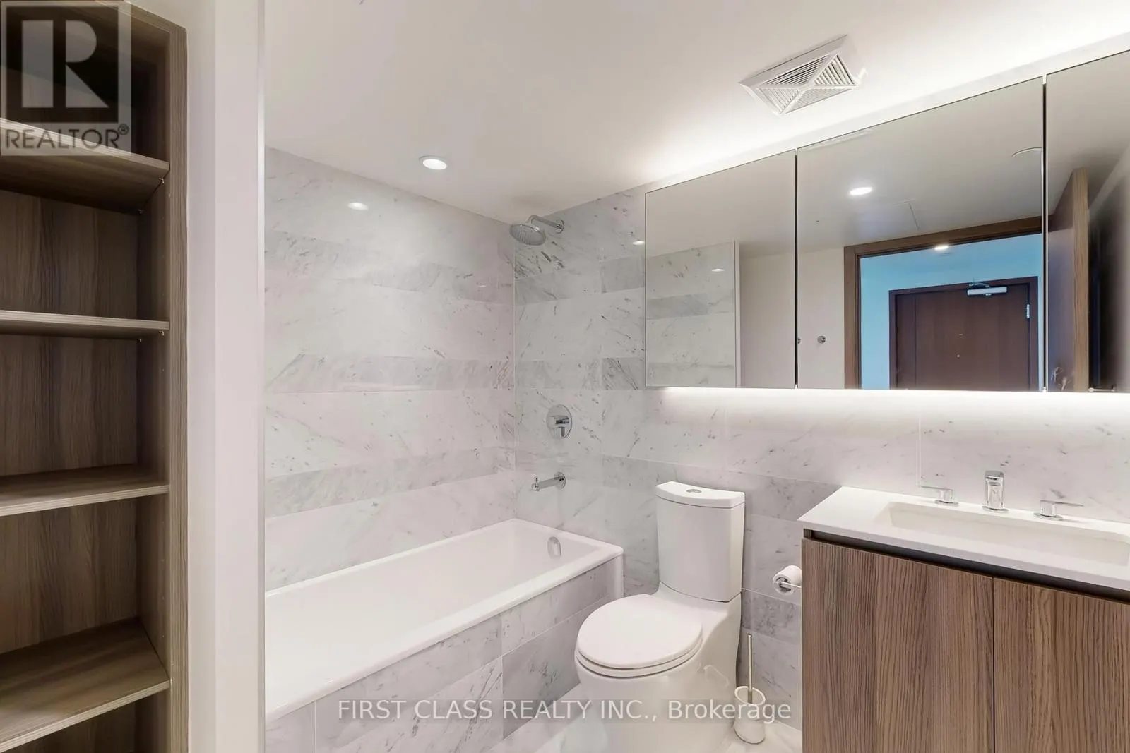 3012 - 19 BATHURST STREET