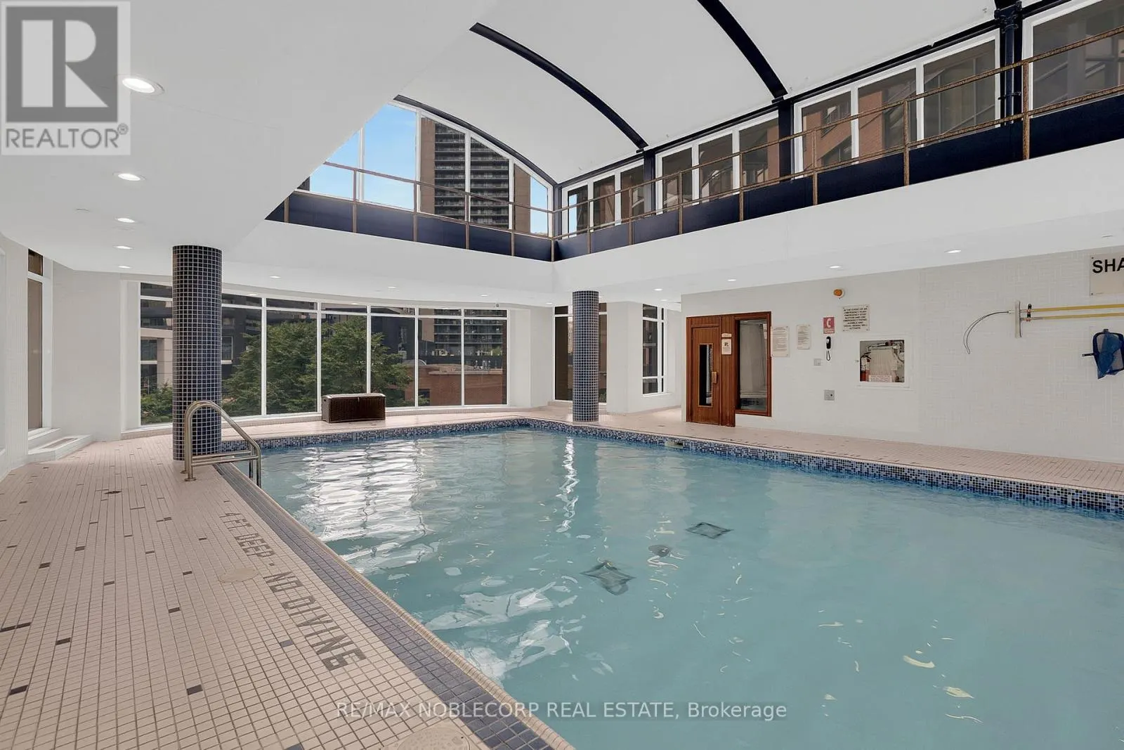 500 - 33 SHEPPARD AVENUE E