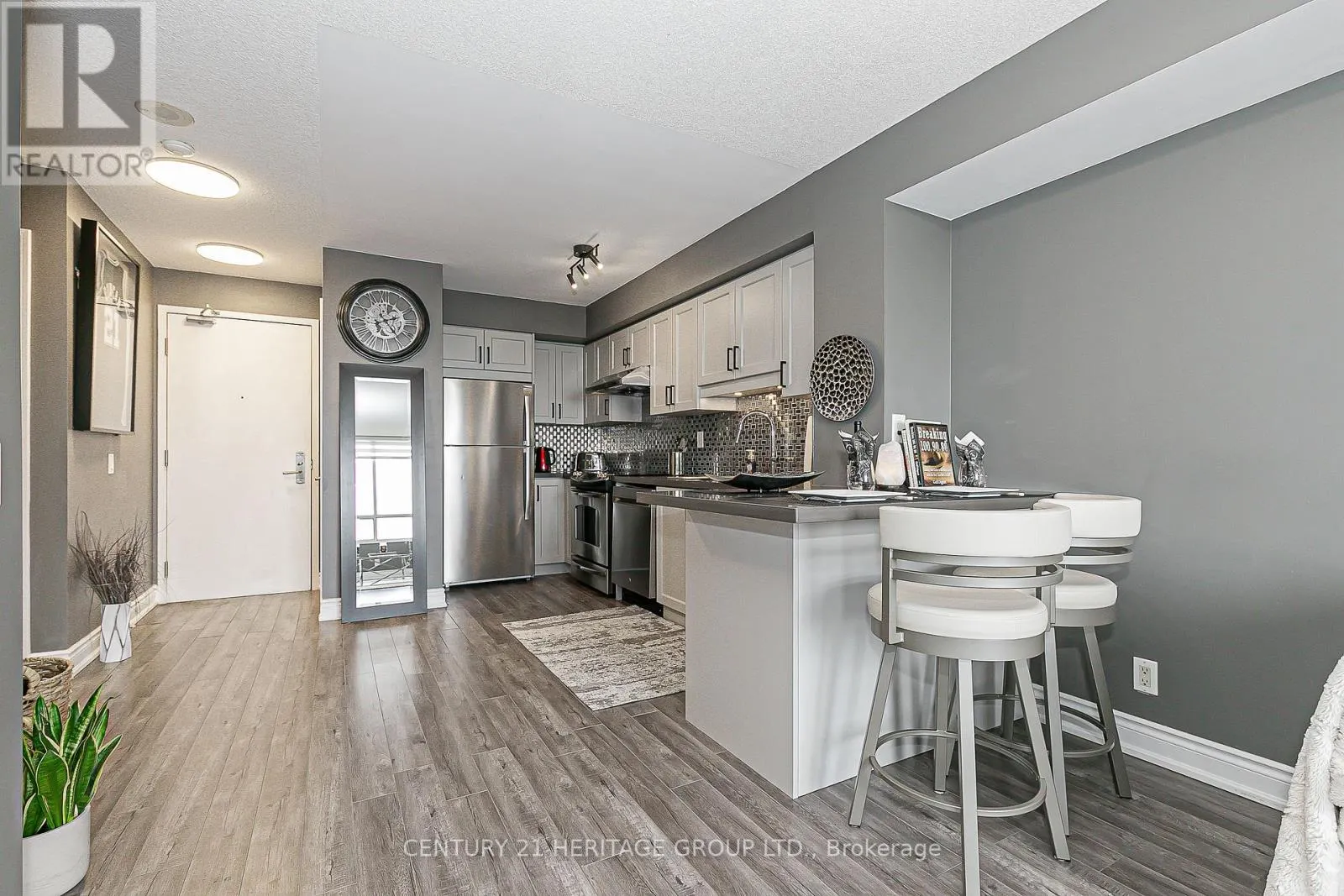 1704 - 78 HARRISON GARDEN BOULEVARD
