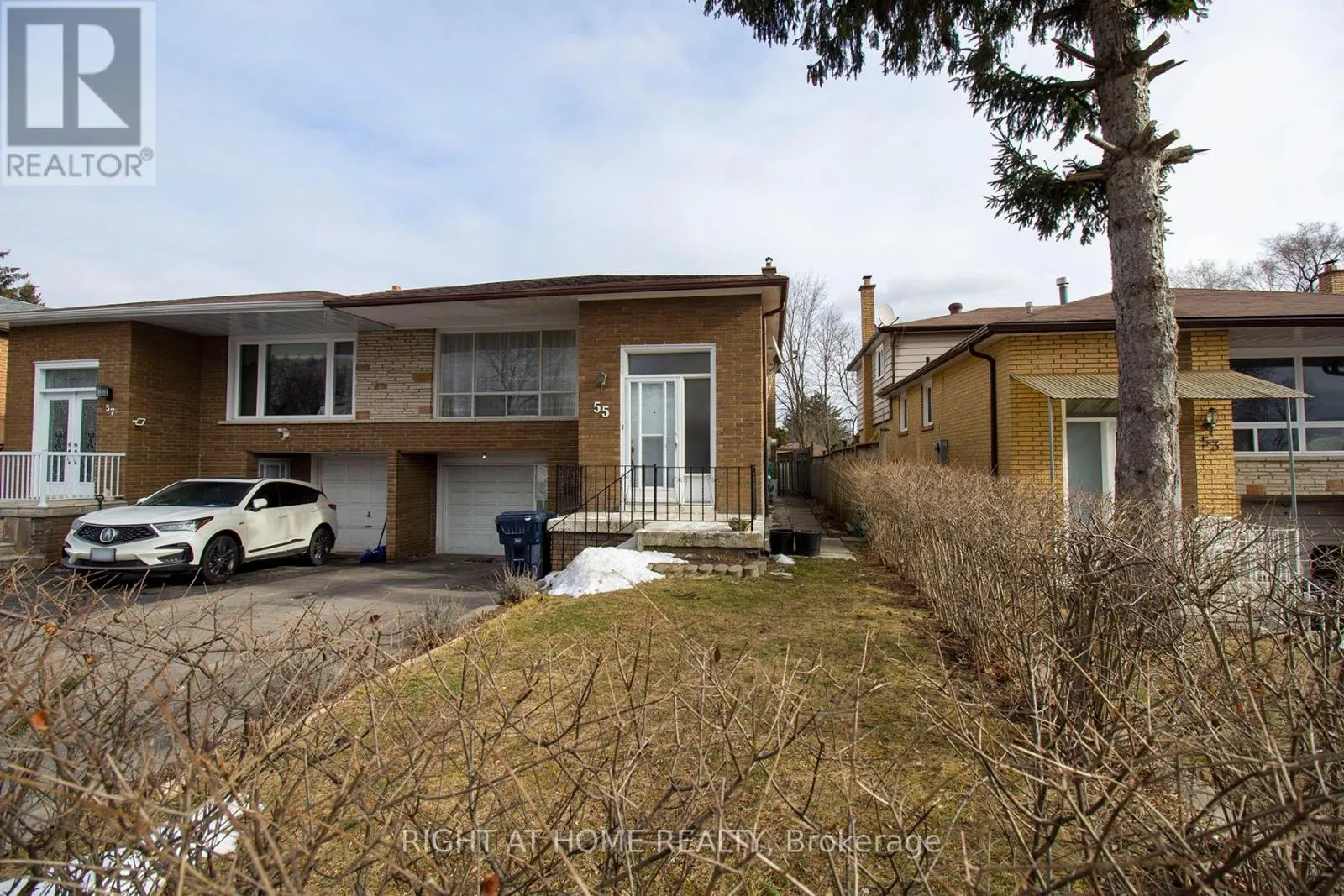 UPPER UNIT - 55 MENTOR BOULEVARD