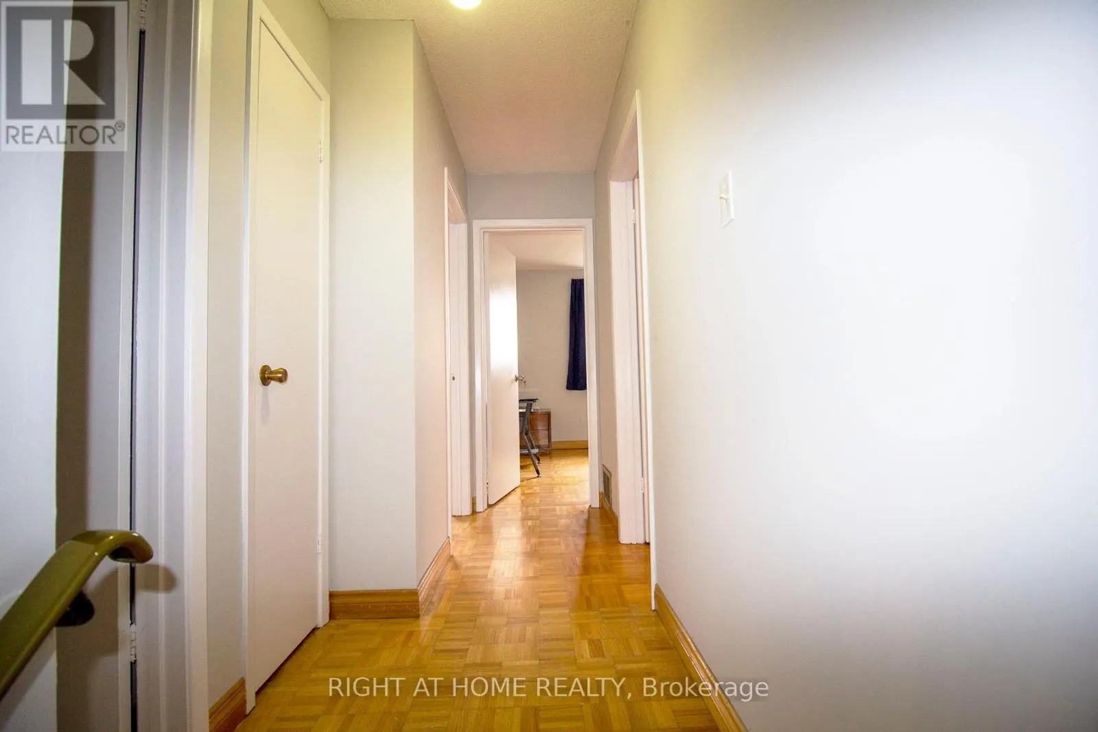 UPPER UNIT - 55 MENTOR BOULEVARD