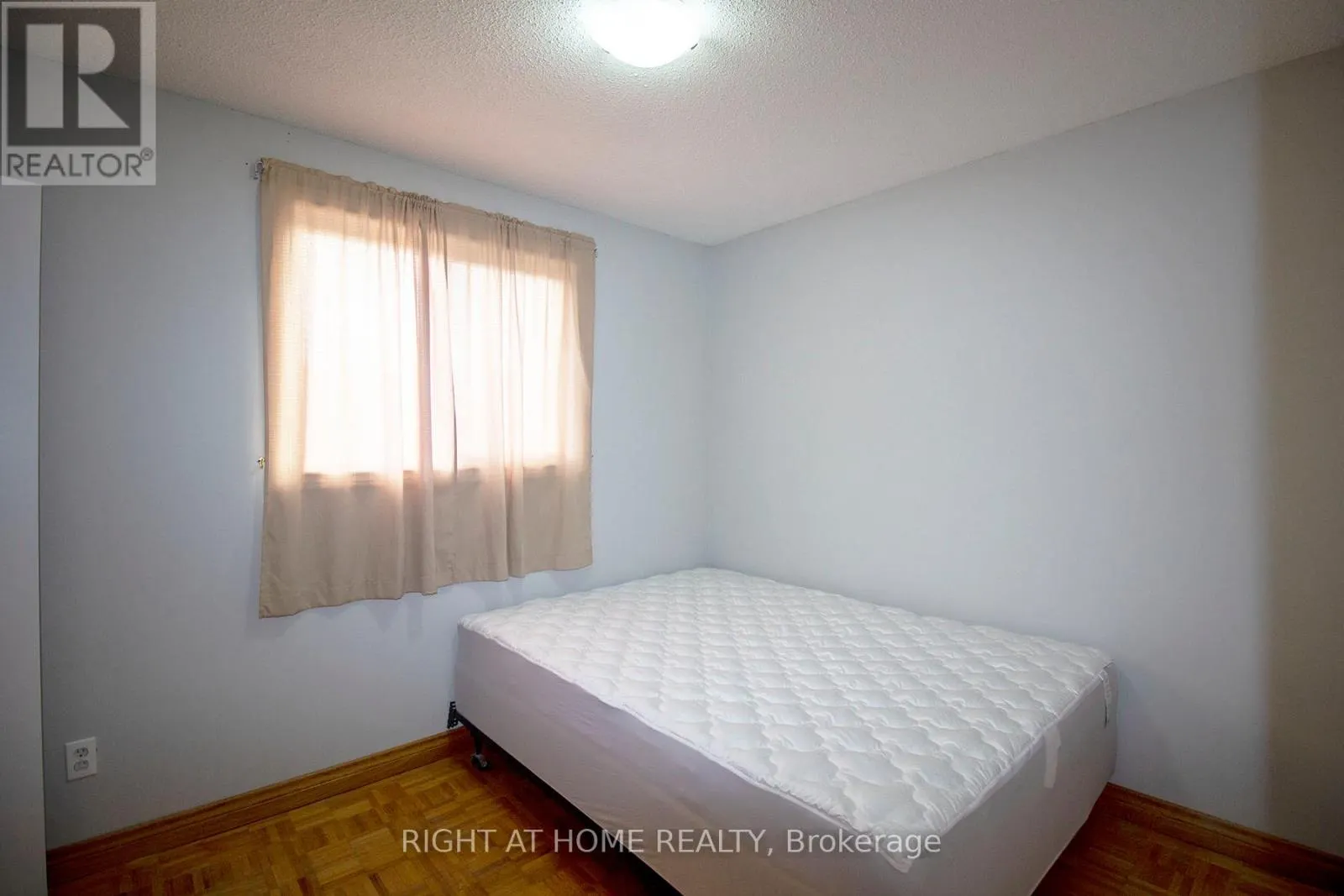 UPPER UNIT - 55 MENTOR BOULEVARD