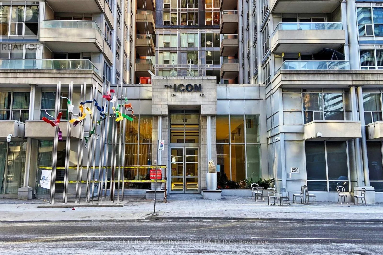 1730 - 250 WELLINGTON STREET W