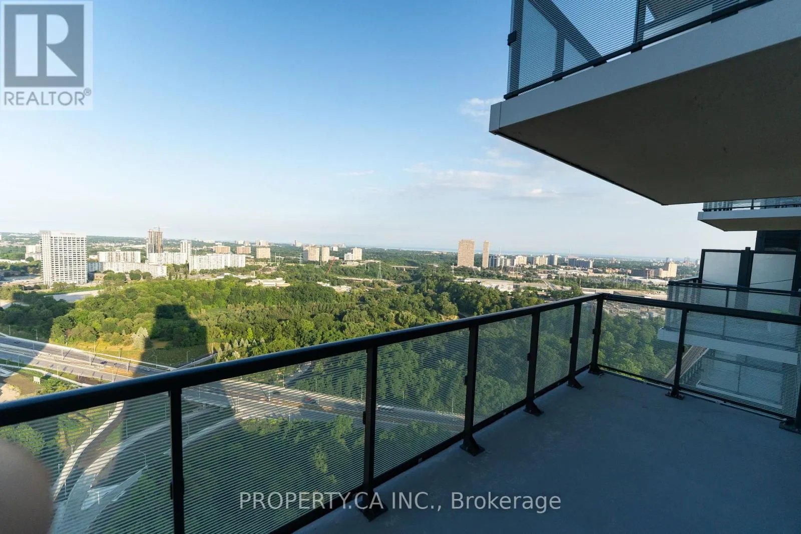 3104 - 30 INN ON THE PARK DRIVE