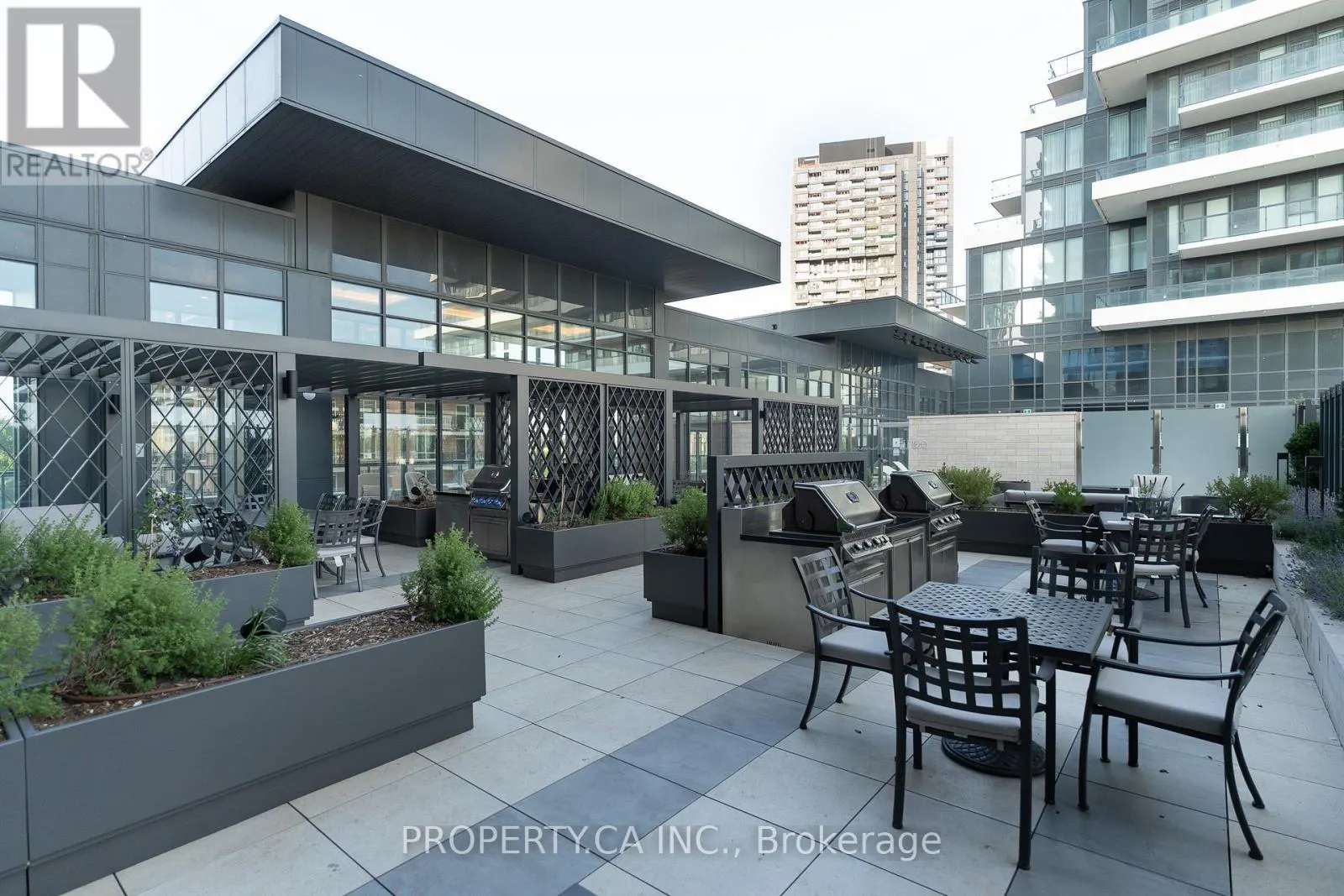 3104 - 30 INN ON THE PARK DRIVE