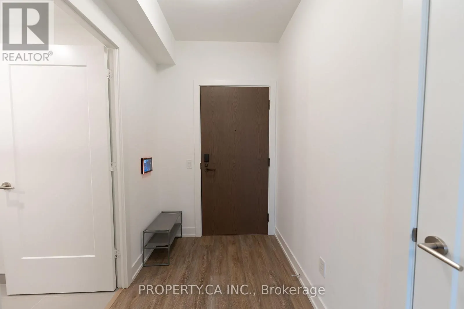 3104 - 30 INN ON THE PARK DRIVE