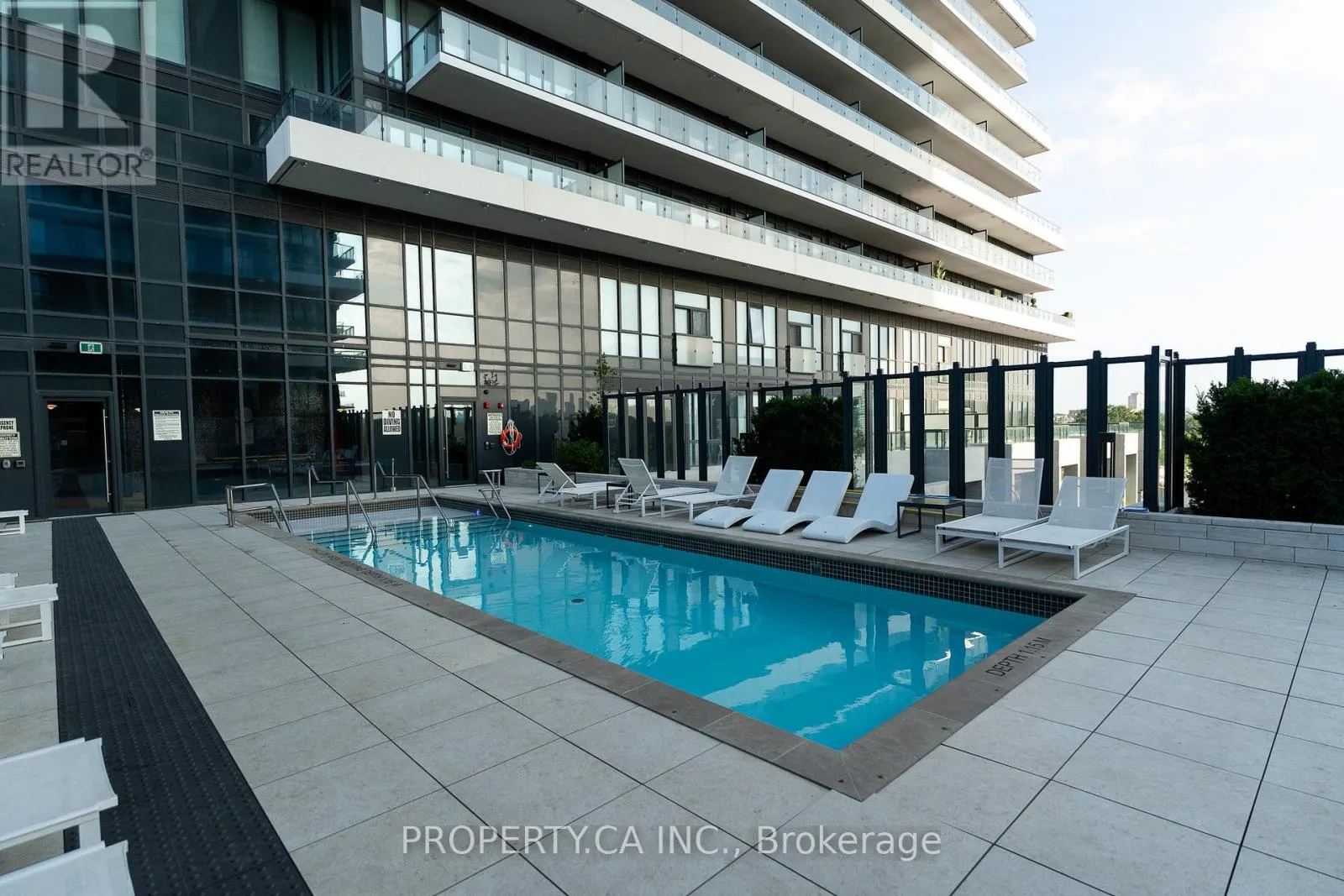 3104 - 30 INN ON THE PARK DRIVE