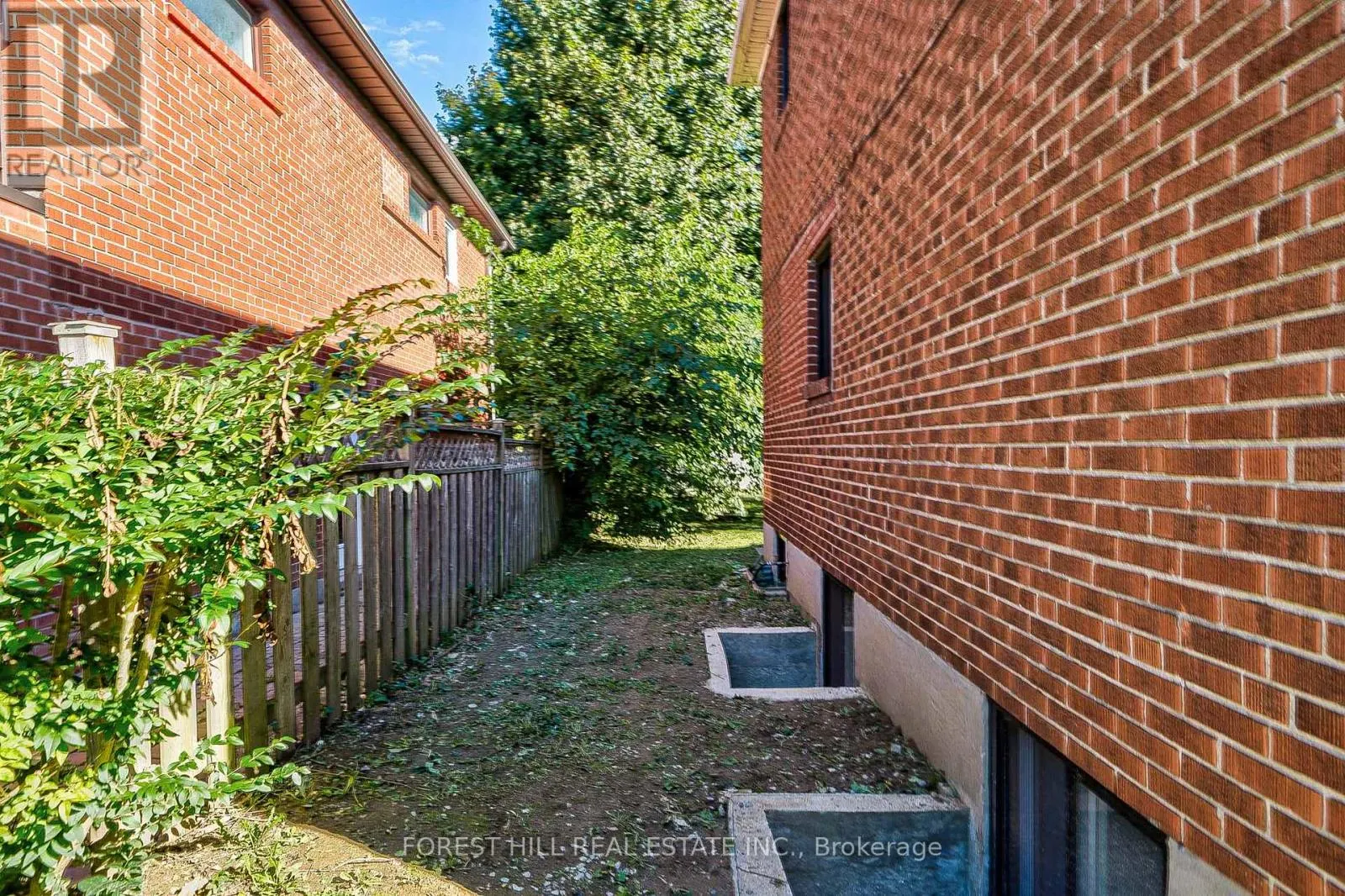 27 WESTGATE BOULEVARD