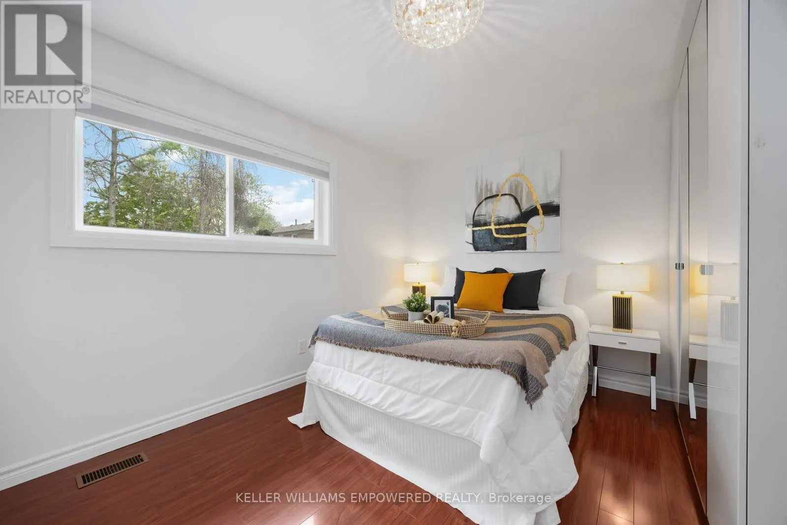 112 KINGSLAKE ROAD