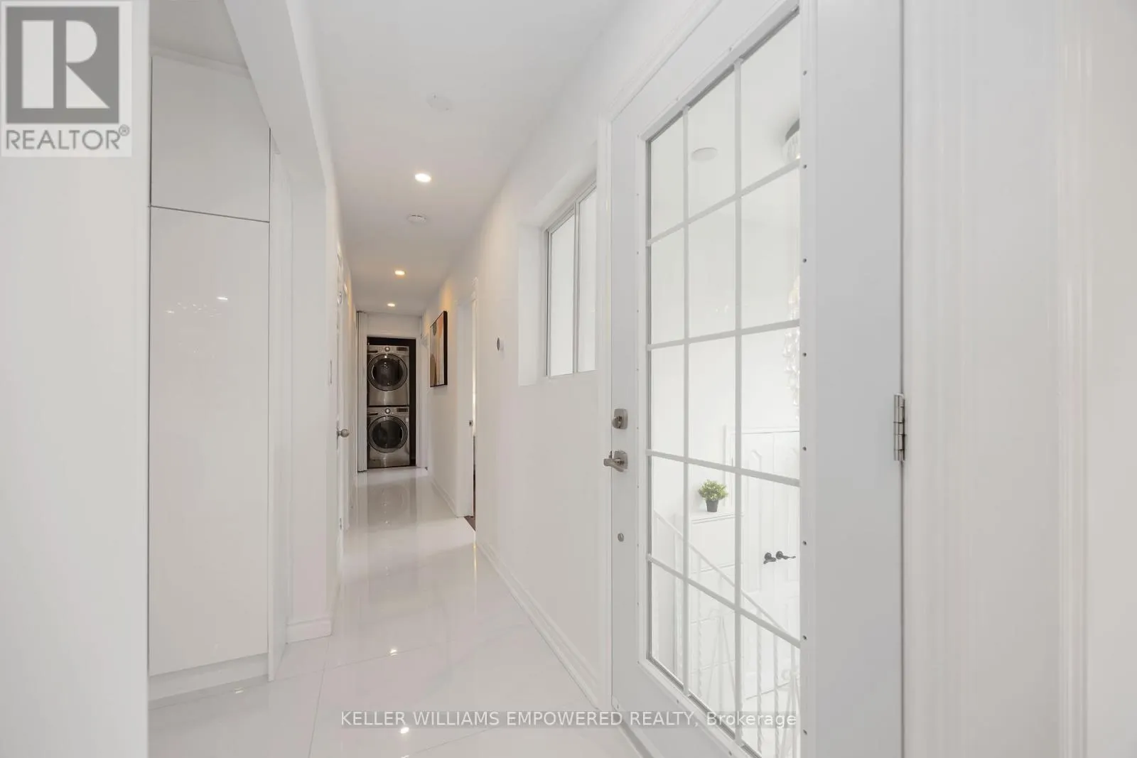 112 KINGSLAKE ROAD