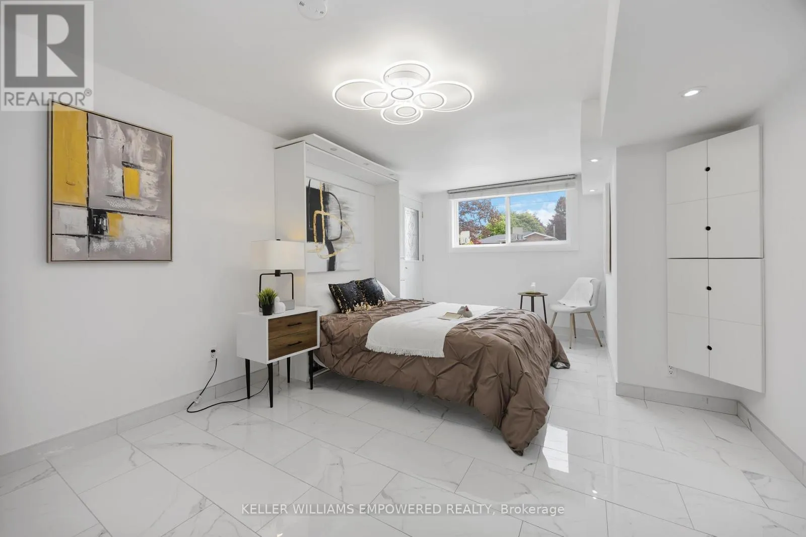 112 KINGSLAKE ROAD