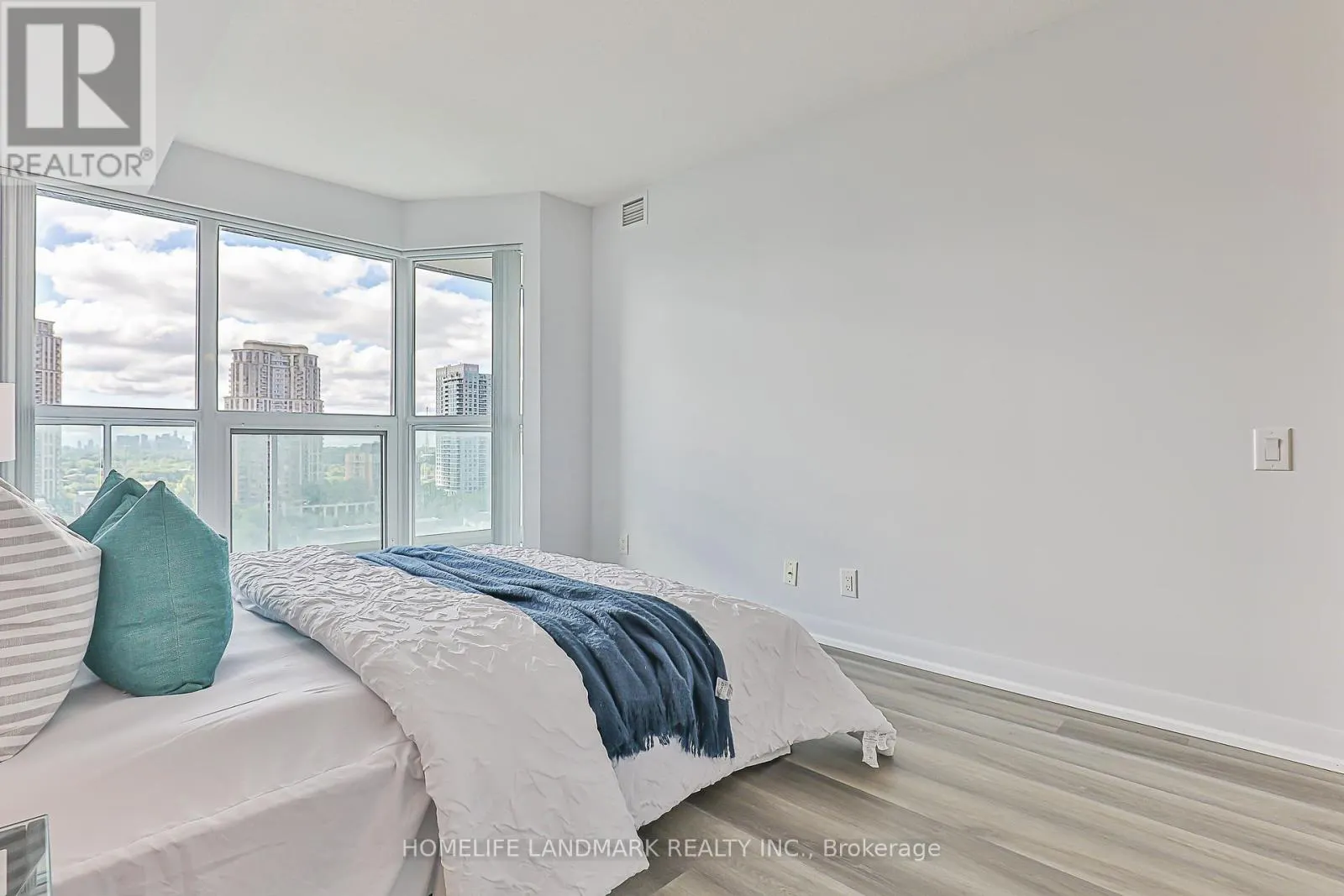 1615 - 17 ANNDALE DRIVE