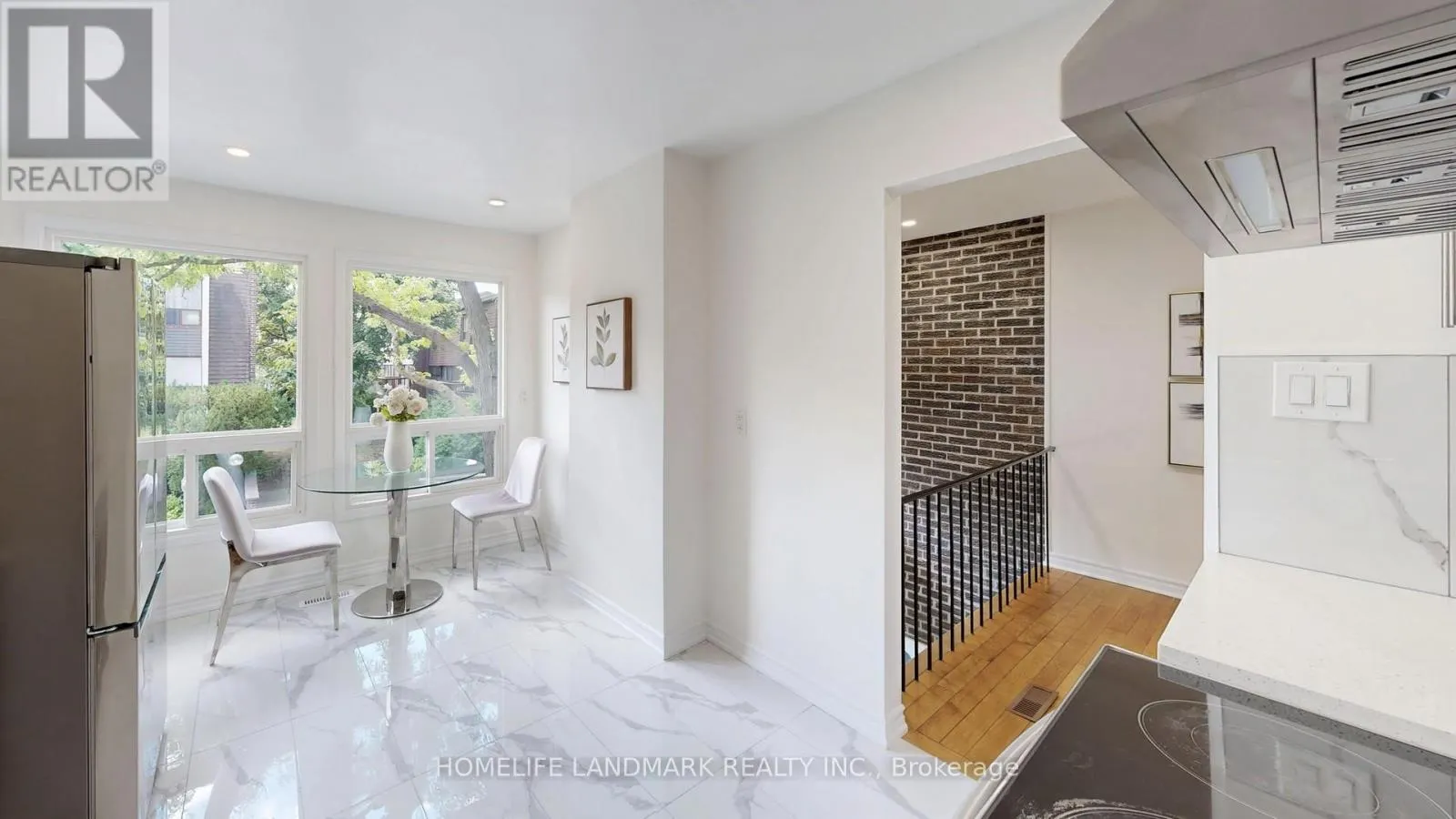 4 - 100 SPIRE HILL WAY