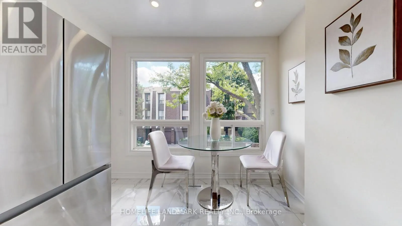 4 - 100 SPIRE HILL WAY