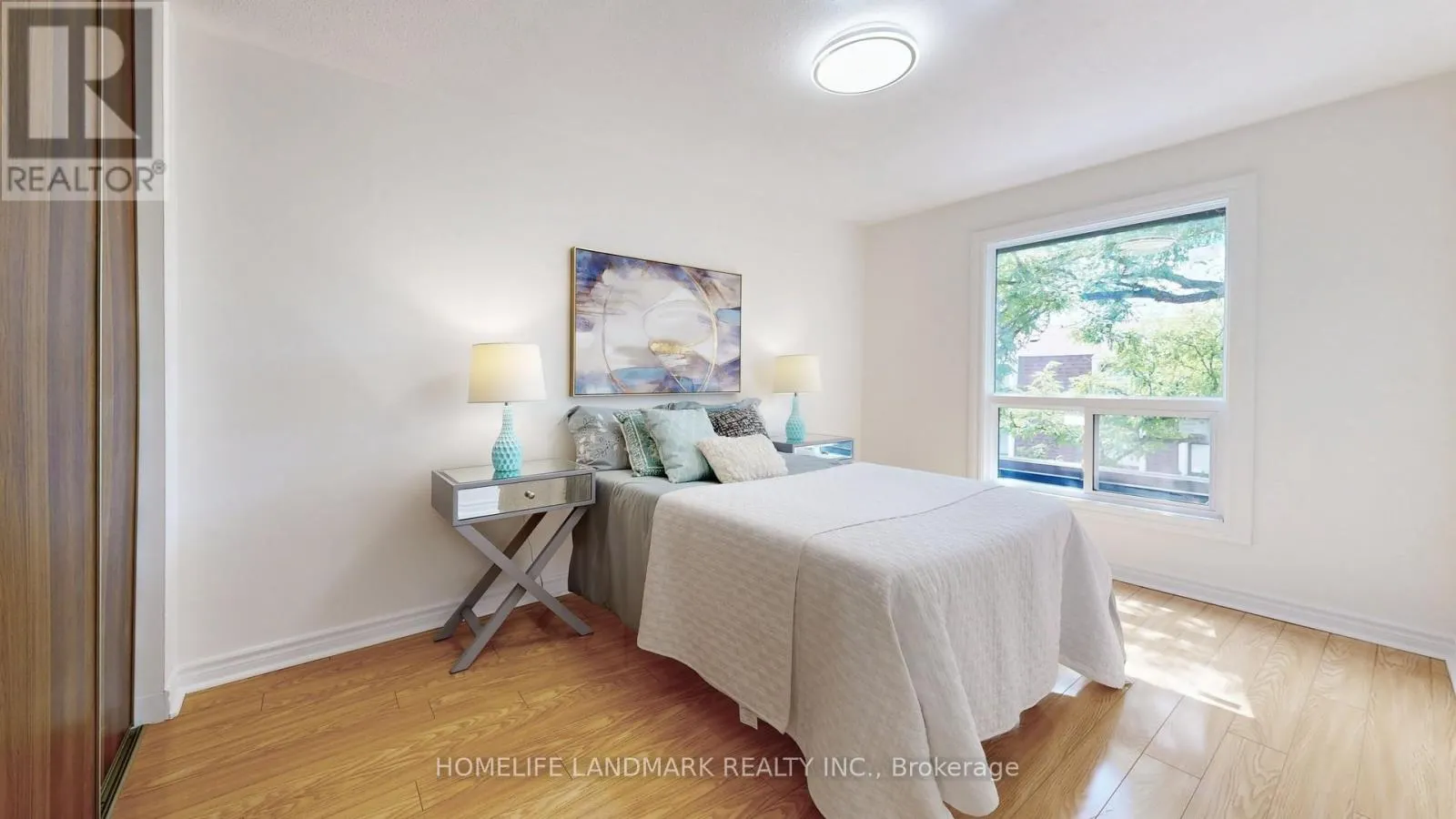 4 - 100 SPIRE HILL WAY