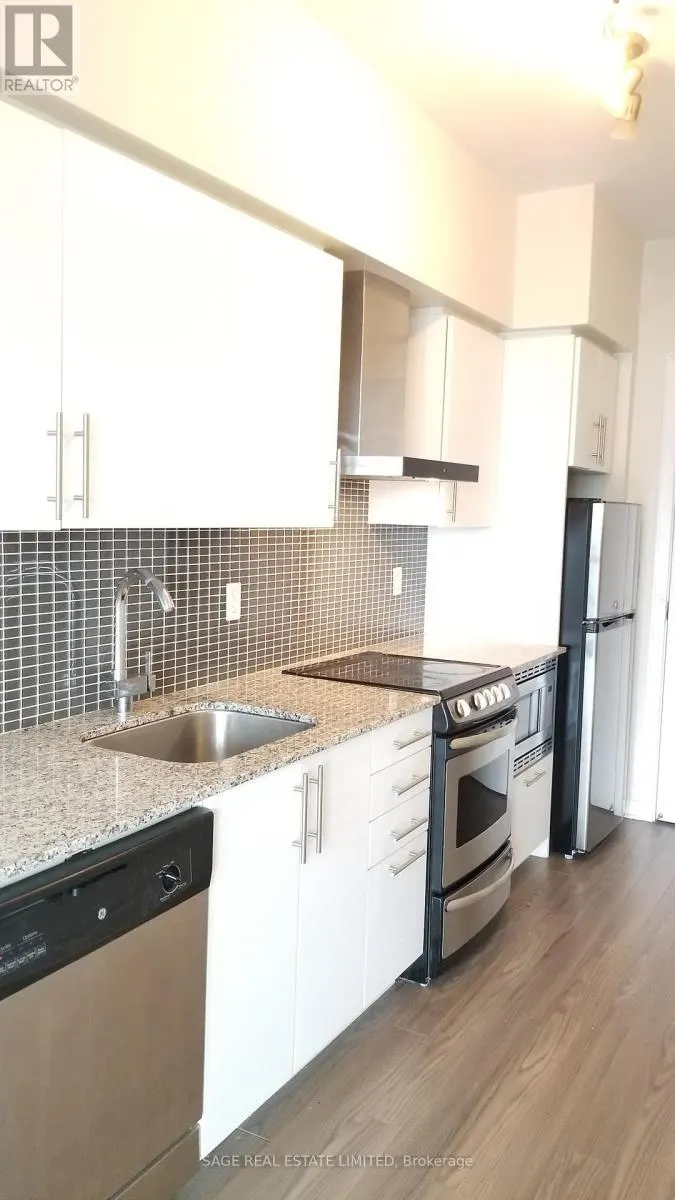 2309 - 352 FRONT STREET W