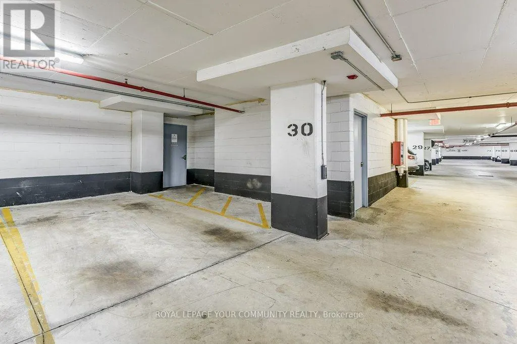 527 - 650 SHEPPARD AVENUE E