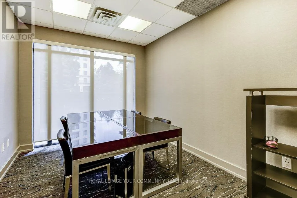 527 - 650 SHEPPARD AVENUE E