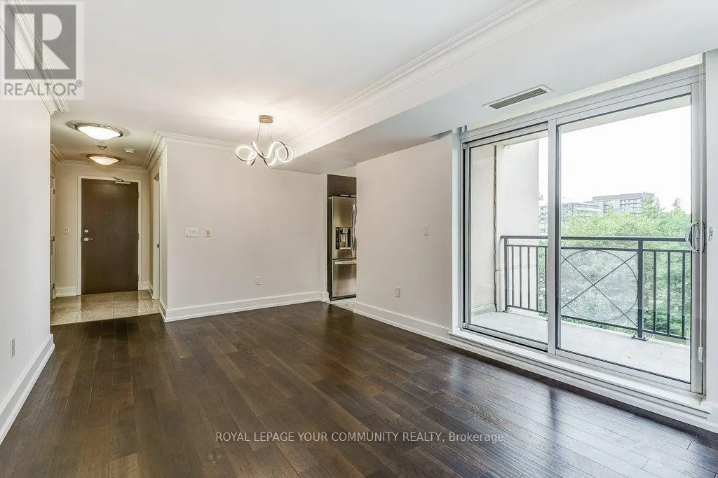 527 - 650 SHEPPARD AVENUE E