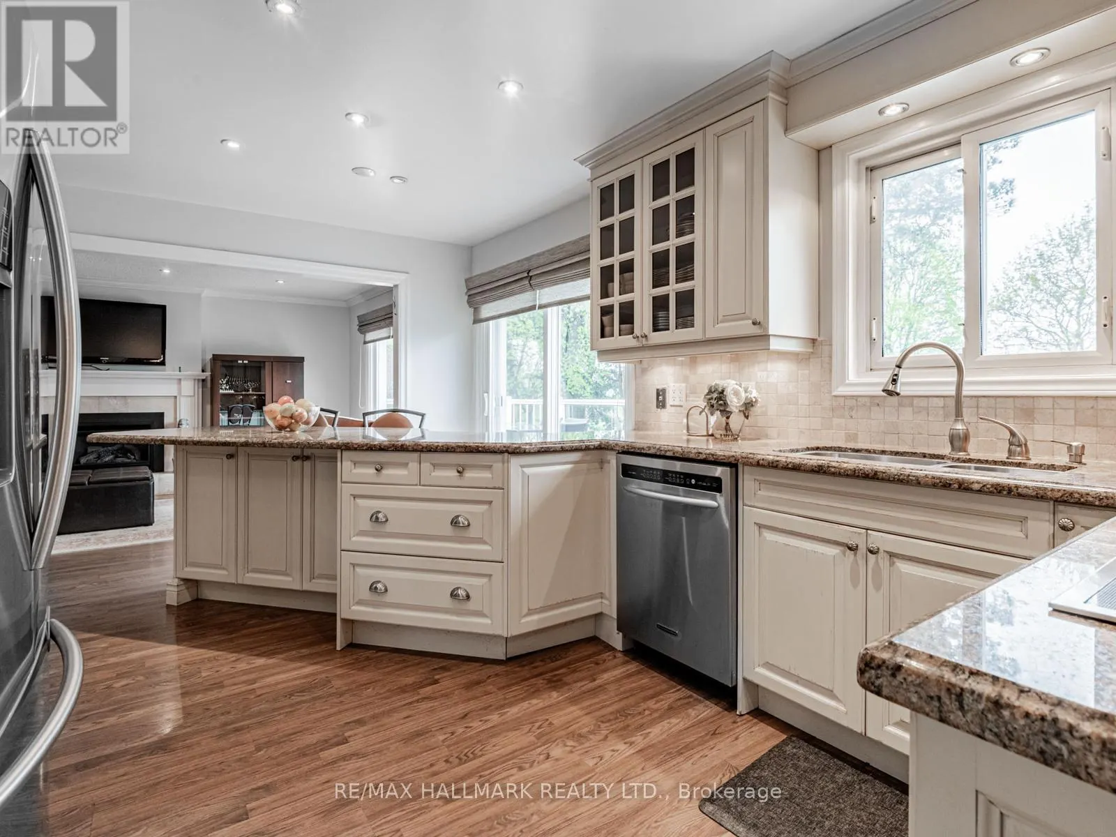 85 AMES CIRCLE