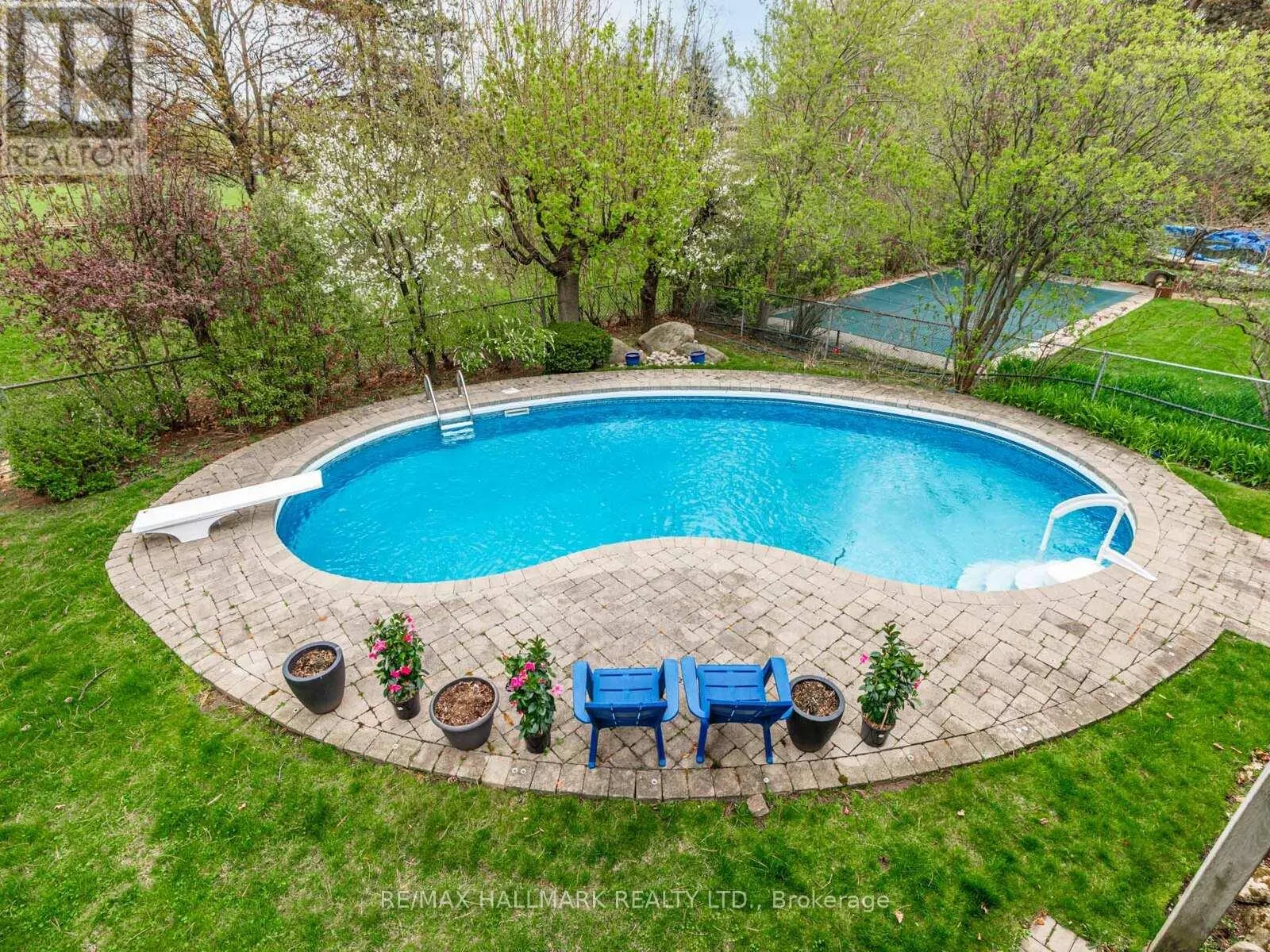 85 AMES CIRCLE