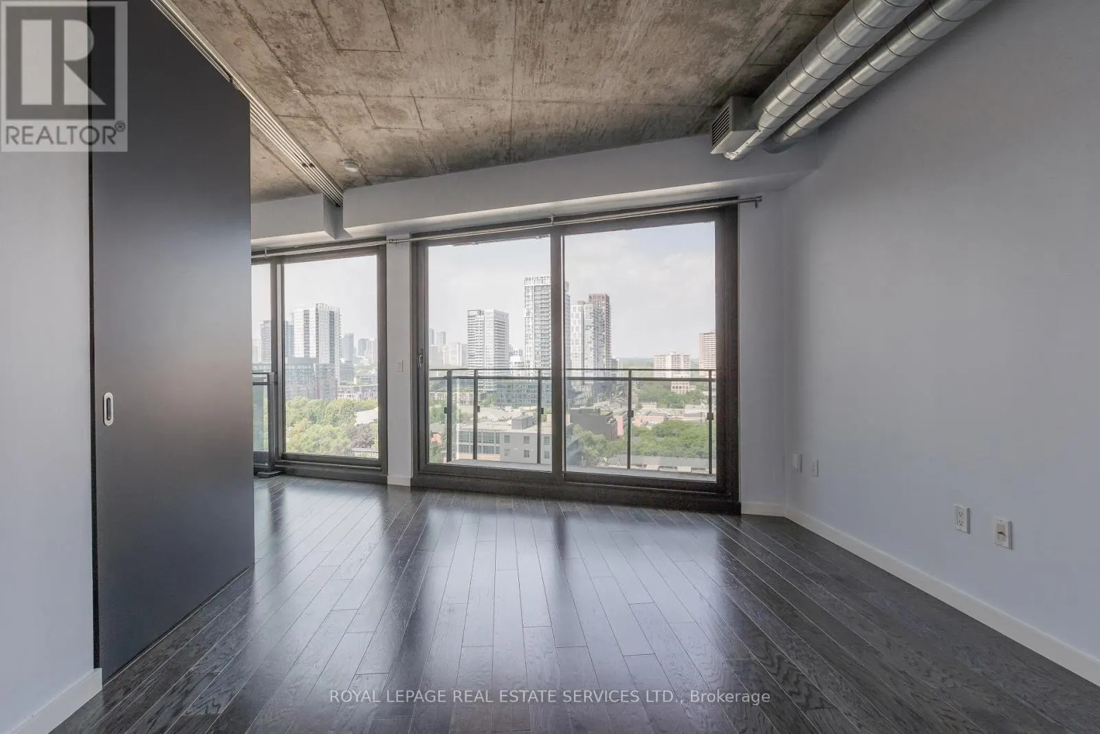 1301 - 51 TROLLEY CRESCENT