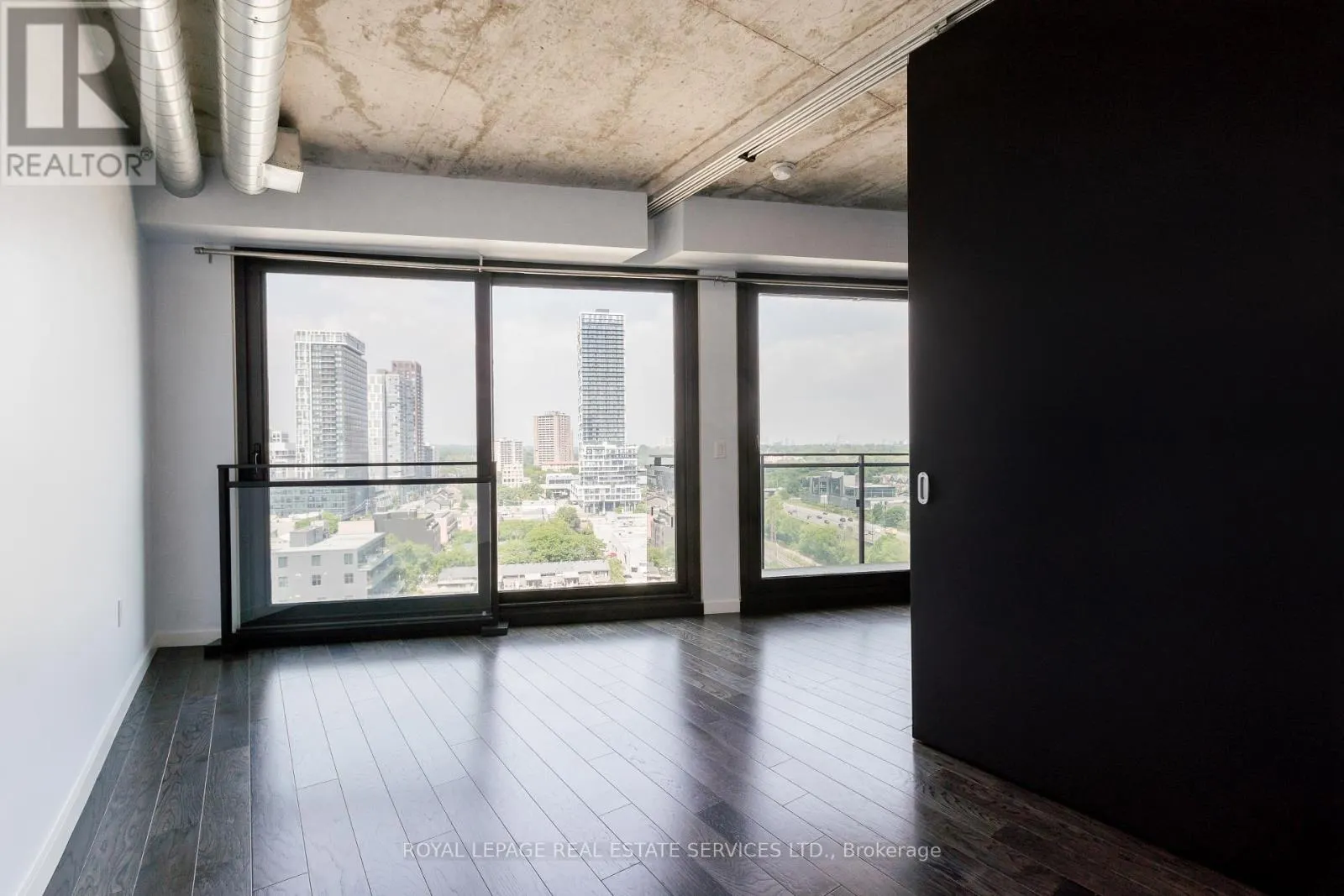 1301 - 51 TROLLEY CRESCENT