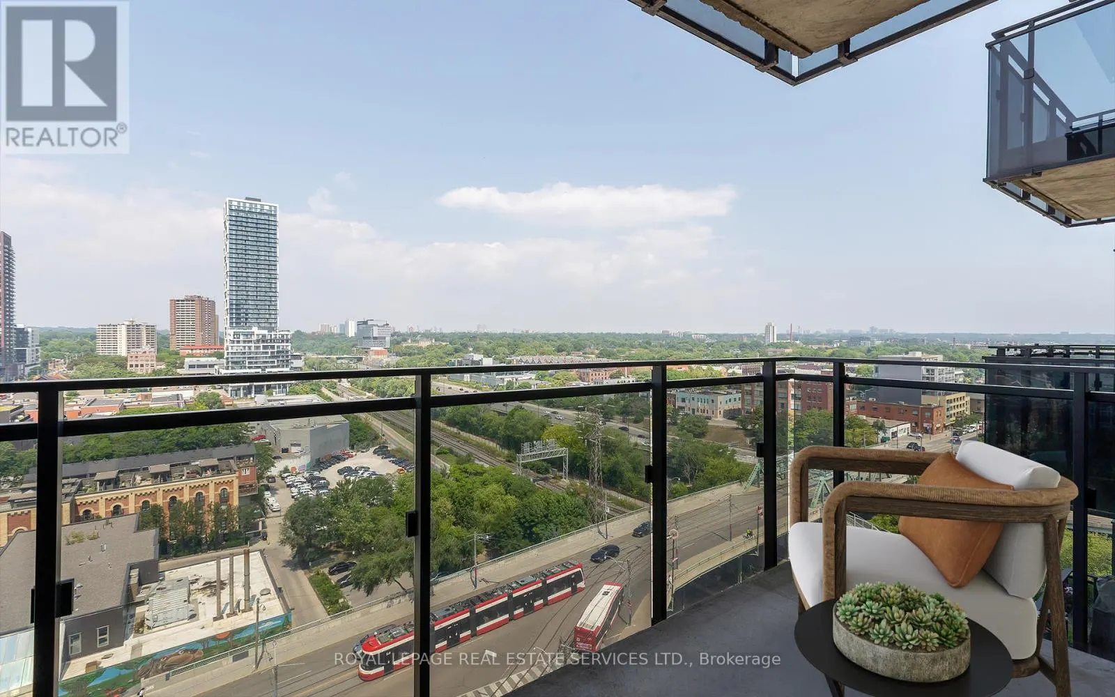 1301 - 51 TROLLEY CRESCENT
