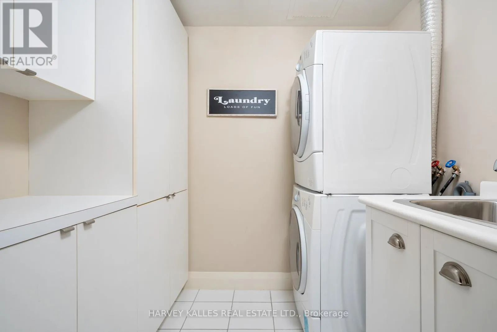 1201 - 1430 YONGE STREET