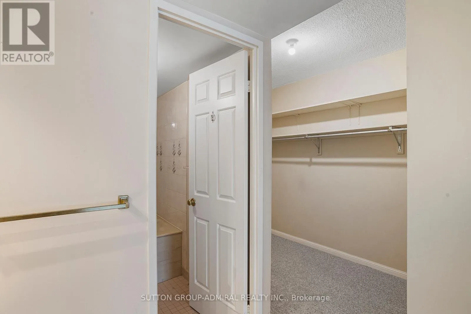 402 - 245 THE DONWAY WEST