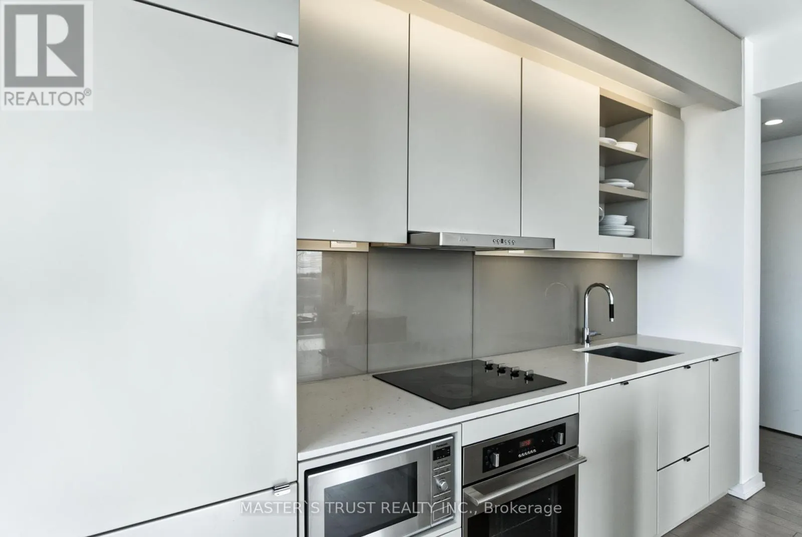 2511 - 101 PETER STREET