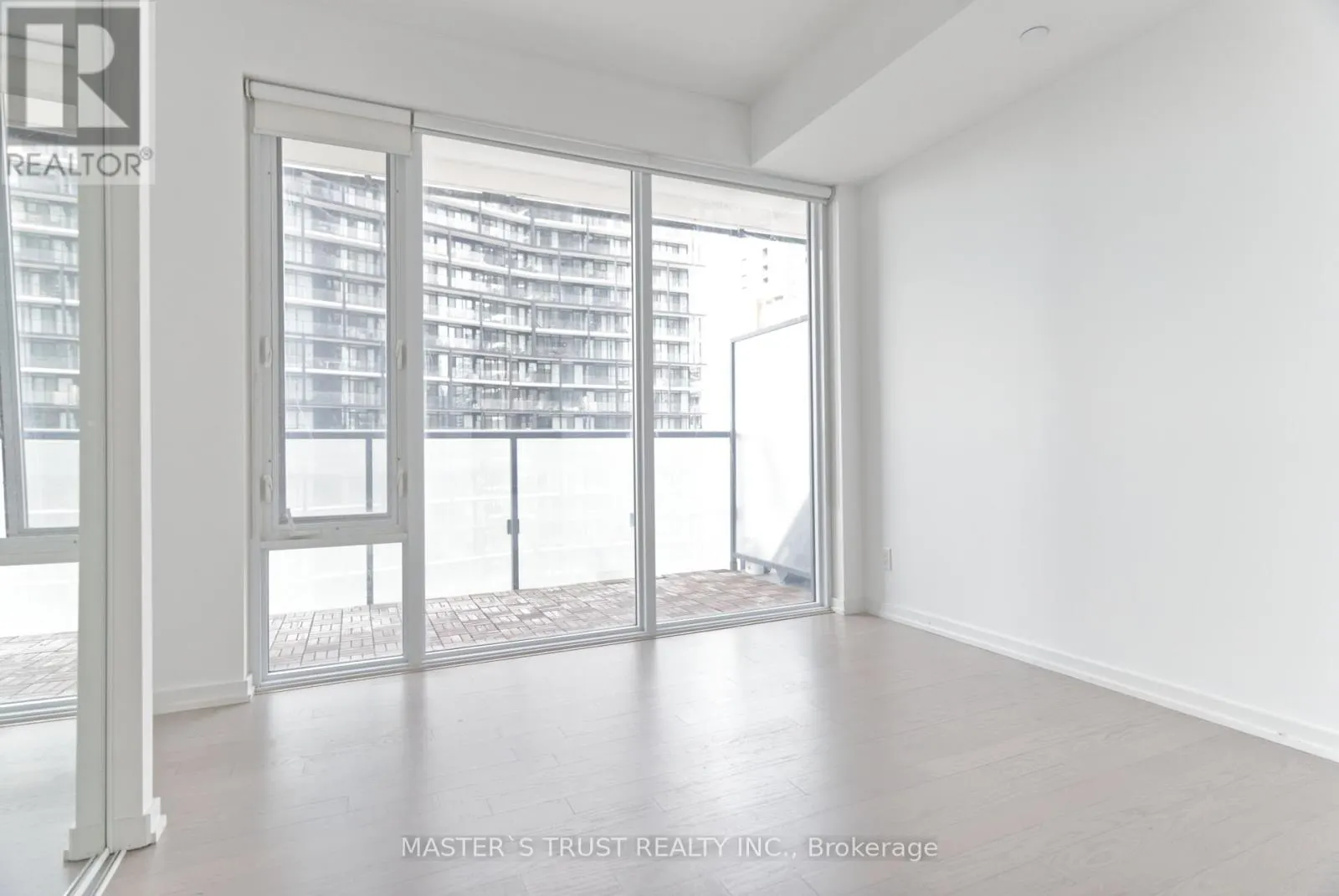 2511 - 101 PETER STREET