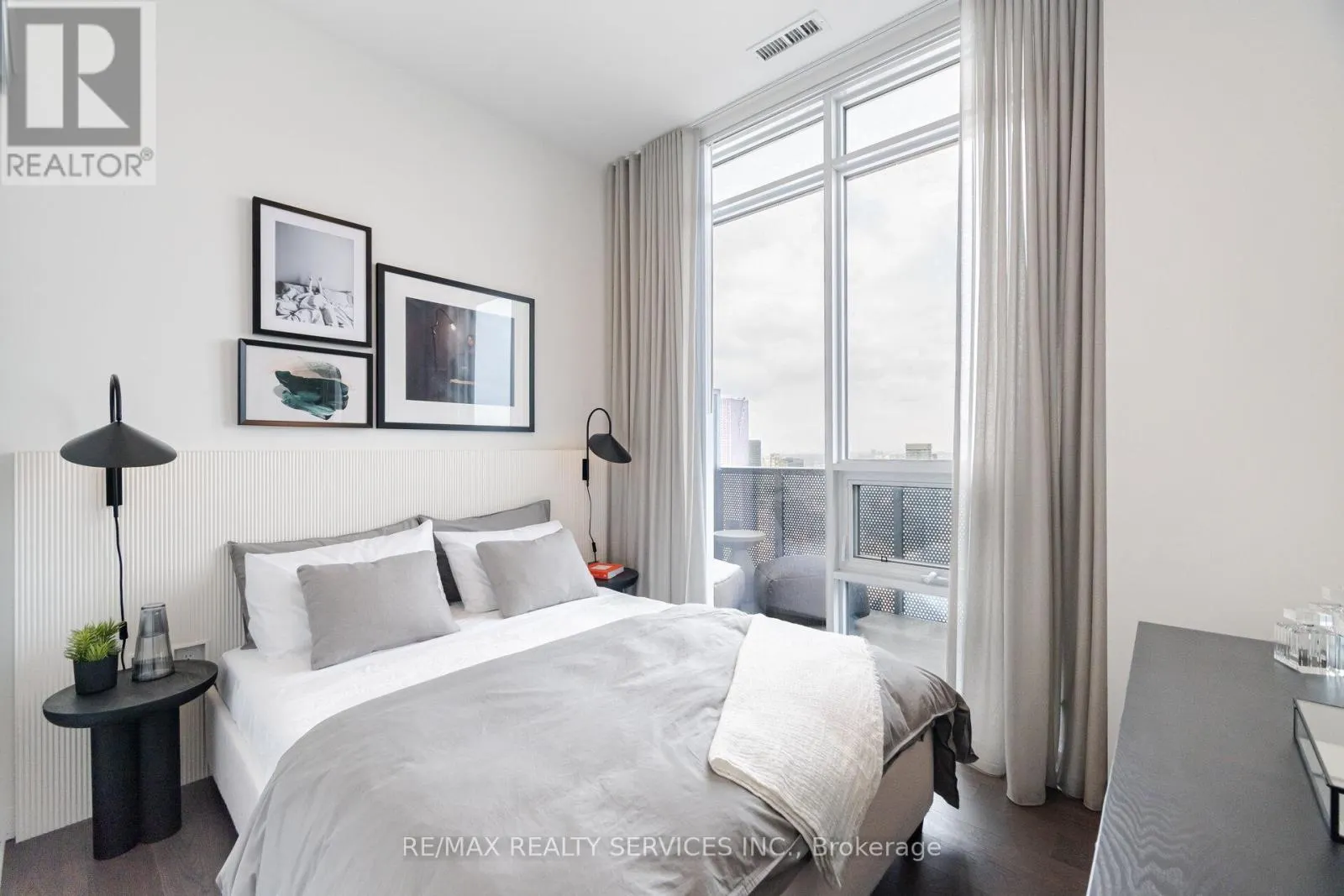 PH103 - 138 DOWNES STREET