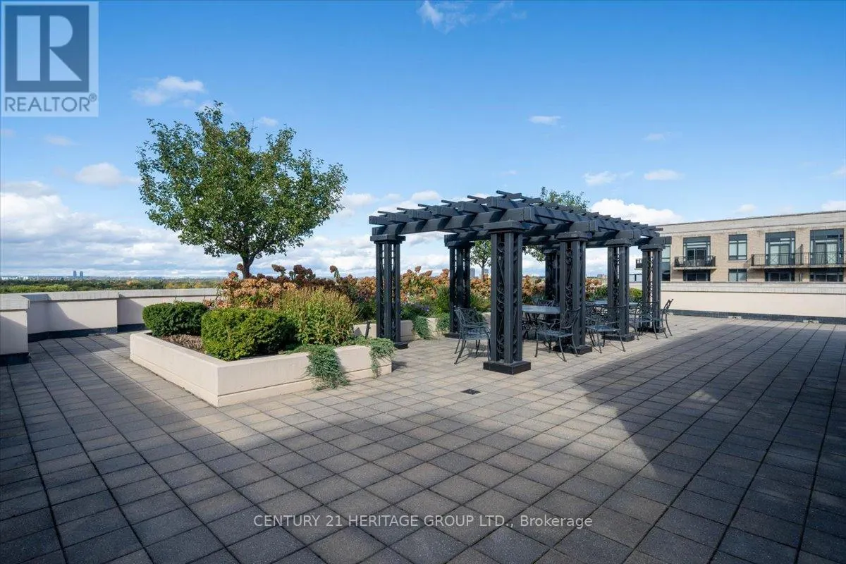 219 - 650 SHEPPARD AVENUE E