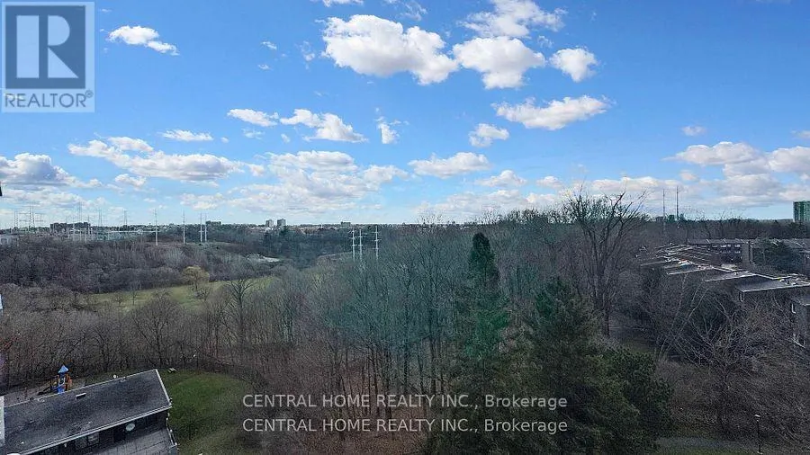 715 - 5 SHADY GOLFWAY