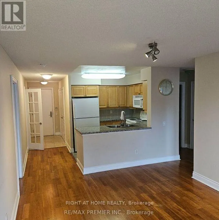 1501 - 8 MCKEE AVENUE