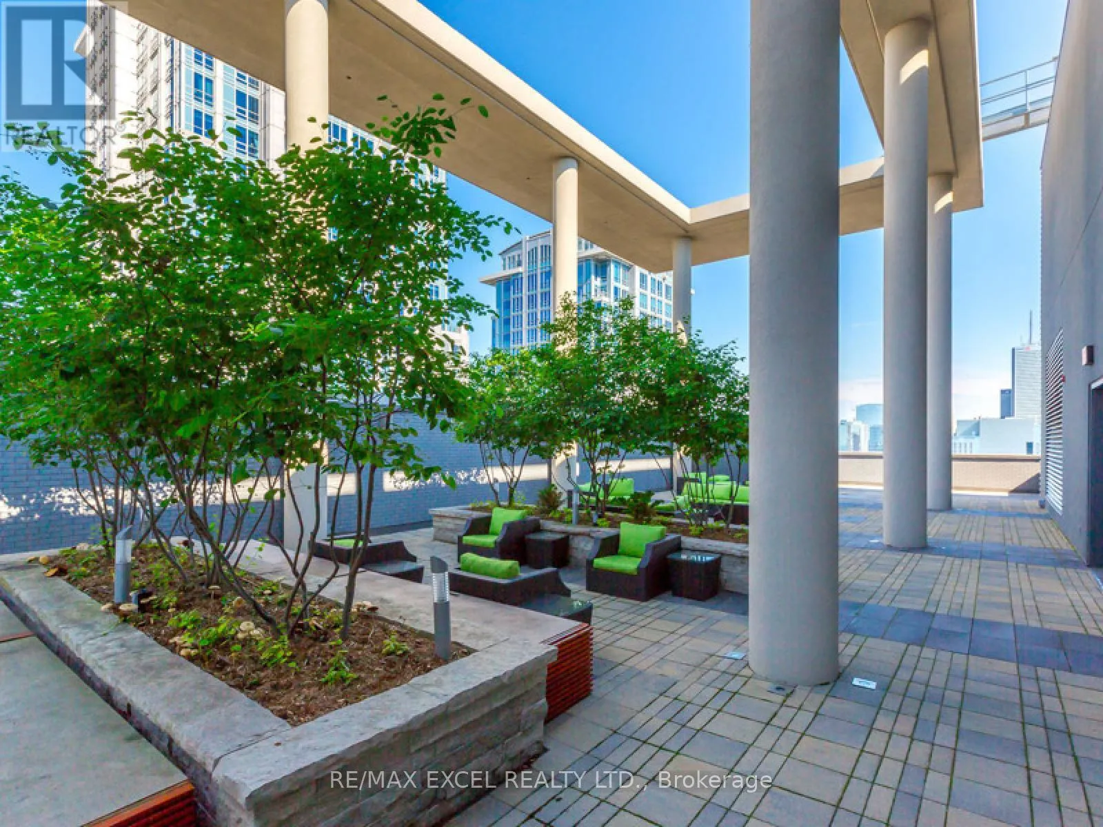PH306 - 770 BAY STREET