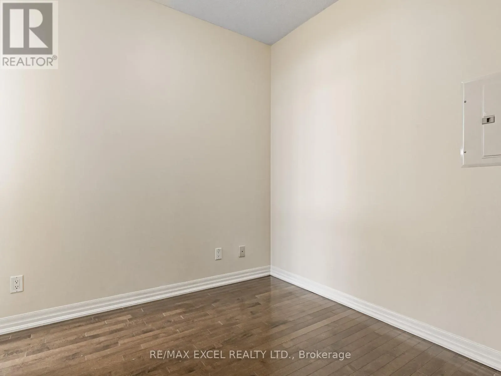 PH306 - 770 BAY STREET