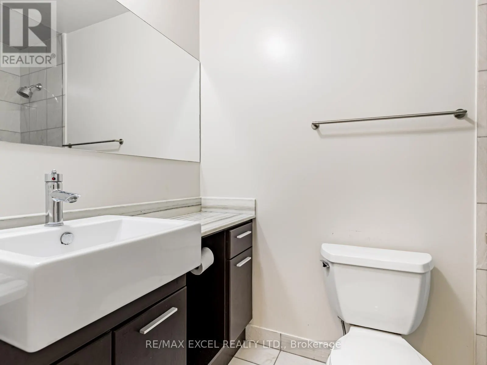 PH306 - 770 BAY STREET