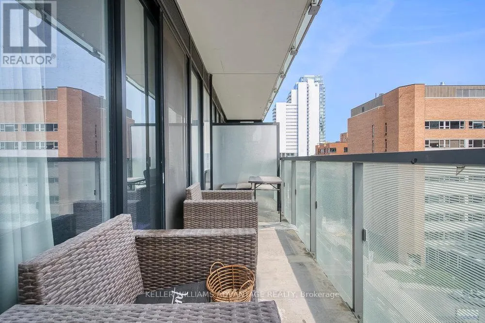 603 - 28 WELLESLEY STREET E